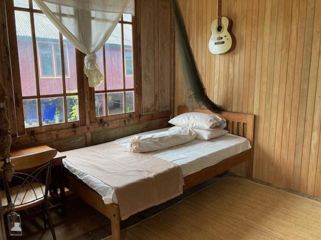 Areef Homestay Kaledupa Bagian luar foto