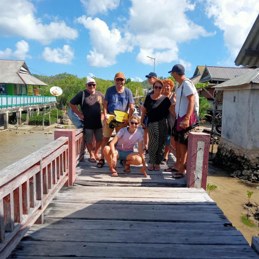Areef Homestay Kaledupa Bagian luar foto